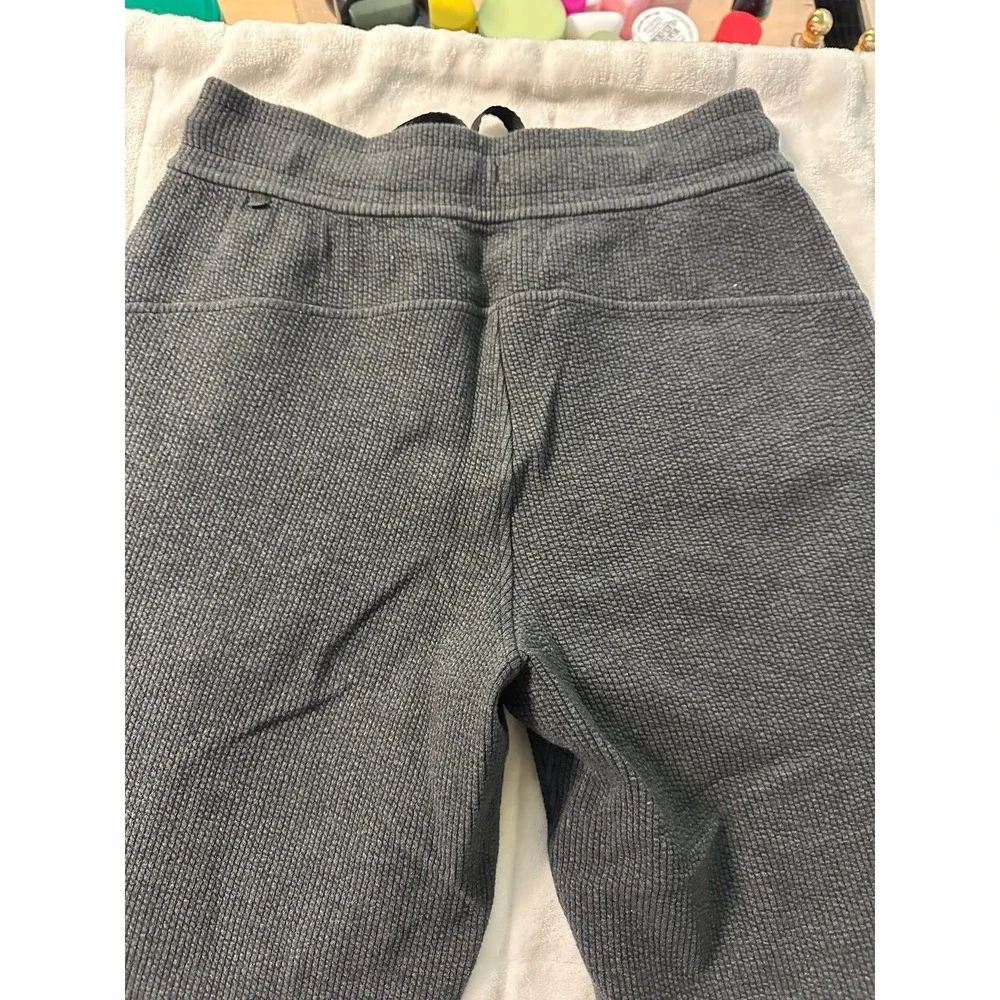 Lululemon ribbed high‎ rise jogger 25